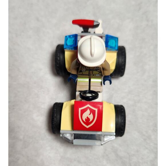 Lego Construction, Fire Fighter, Ground Crew Minifigures W/ Vehicle Lot 5 - Picture 4 of 4